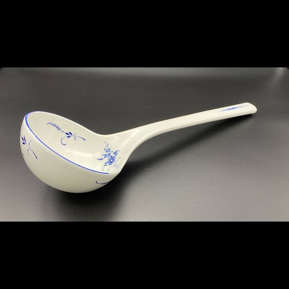 Villeroy & Boch Ceramic White & Blue Flower Ladle - Picture 2 of 13